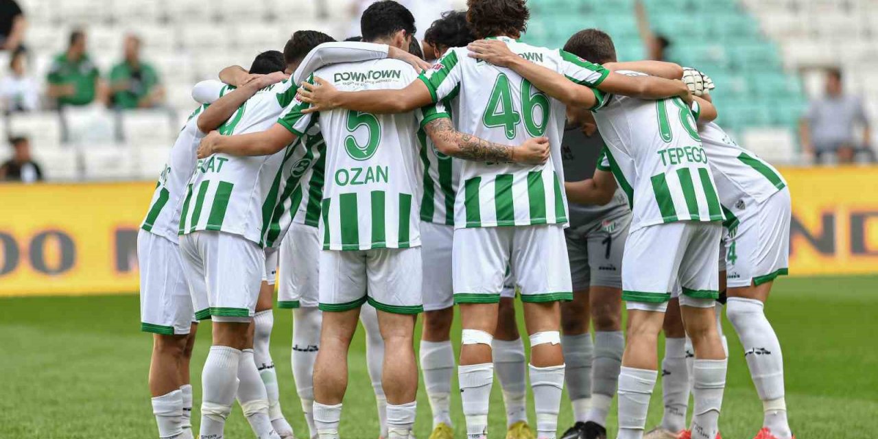 Bursaspor'un tükenişi sürüyor! Milyarlık stad ve hezimet üstüne hezimet