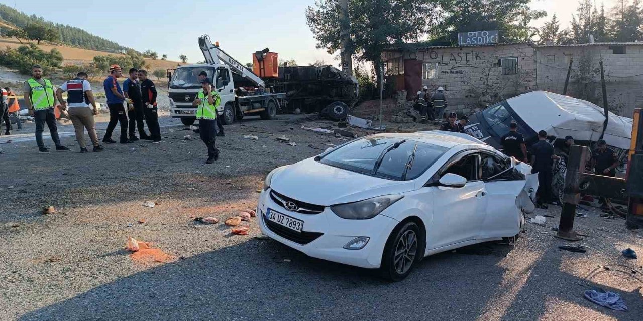 6 kişinin ölümüyle sonuçlanan kazada kamyon şoförü tutuklandı