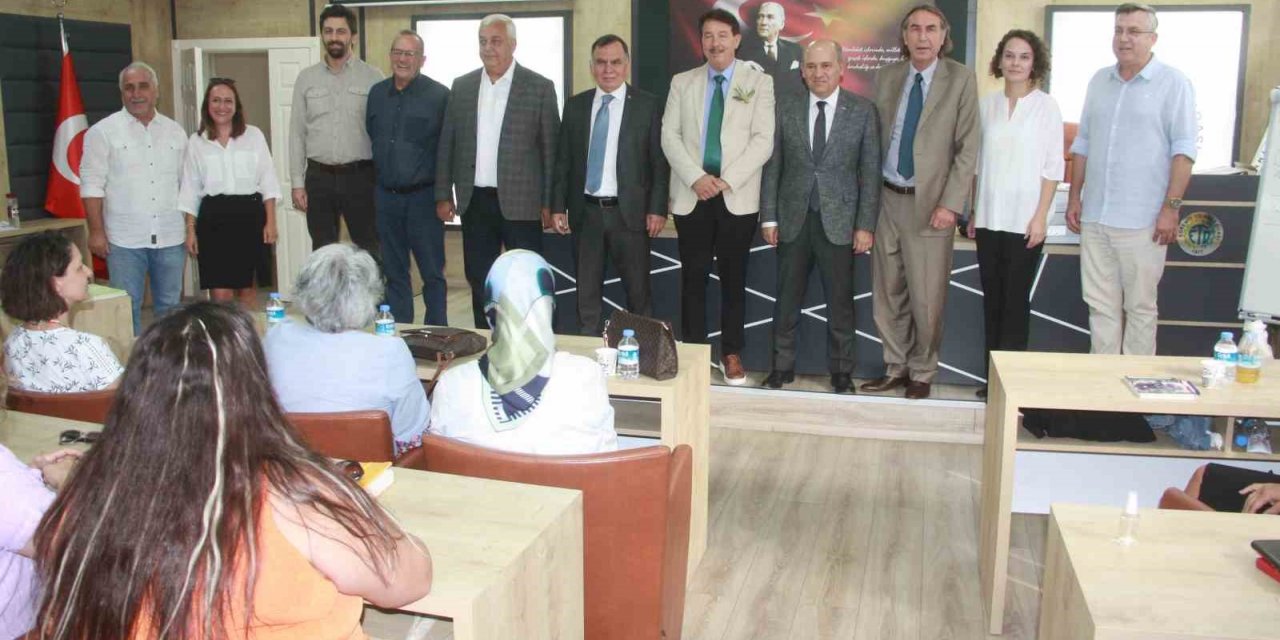 Kadın zeytin üreticilerine eğitim