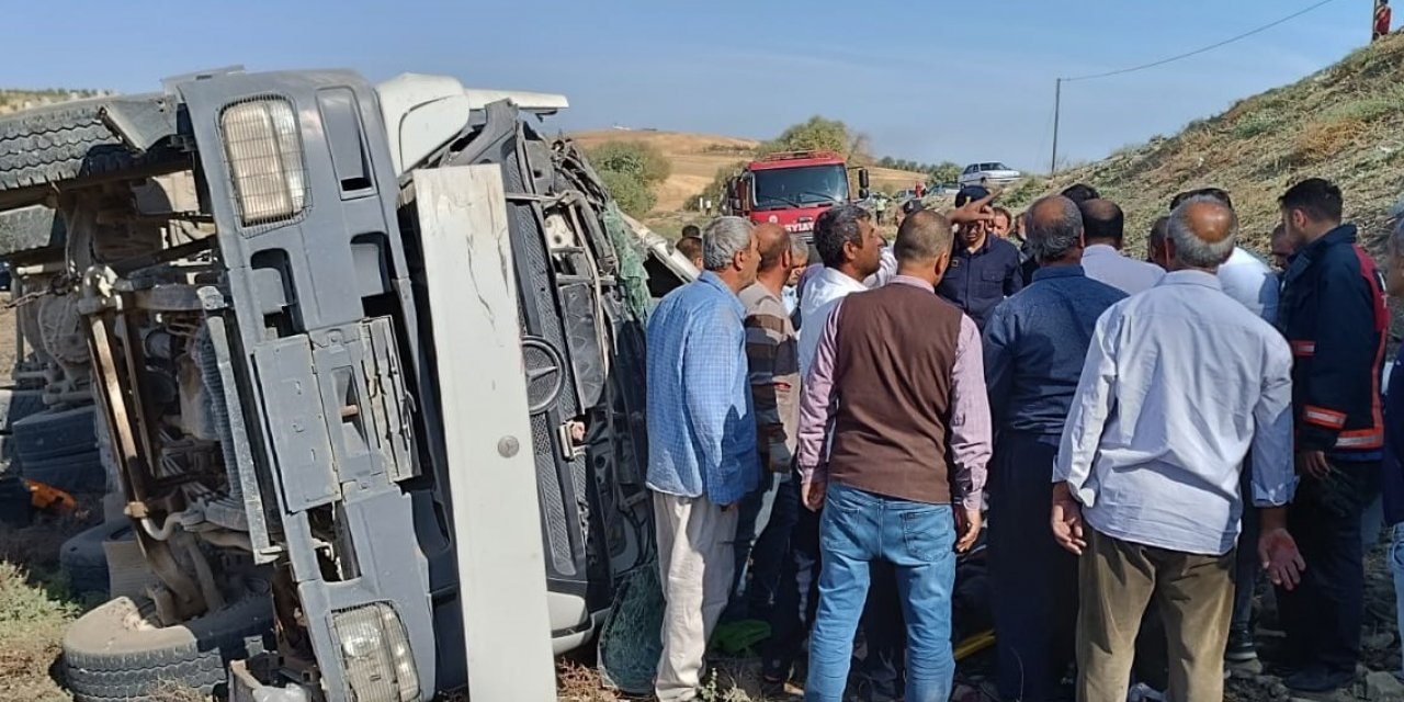 Devrilen beton mikserinin sürücüsü öldü