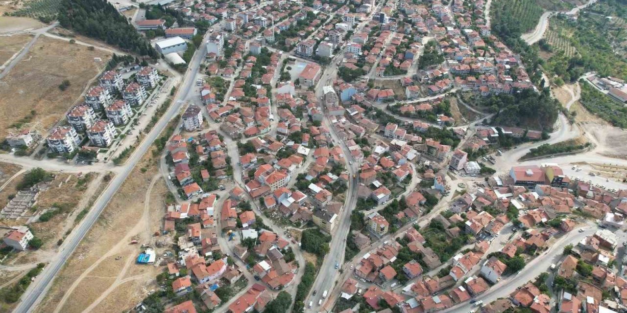 Demirci’nin tarihi yatırımında yağmur suyu hattı çalışmalarına başlandı