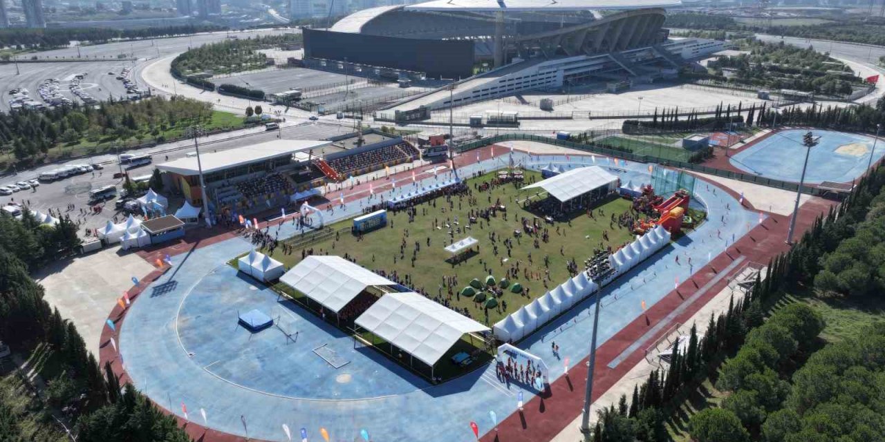 Başakşehir 4. Çocuk Maratonu’nda 4 bin 500 çocuk ter döktü