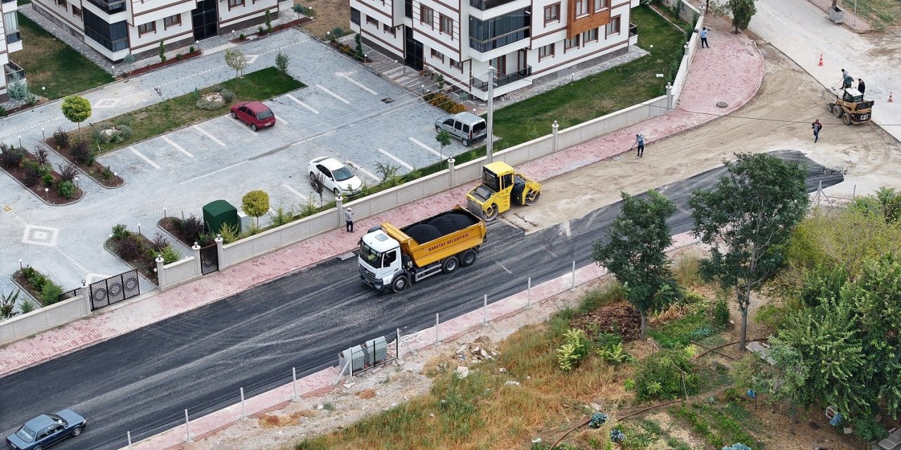 Karatay Belediyesi sıcak asfalt seferberliğini sürdürüyor
