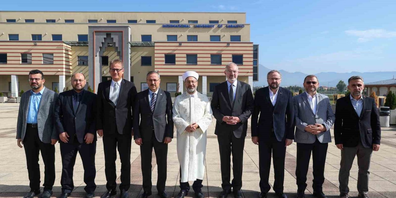 Diyanet İşleri Başkanı Erbaş, Uluslararası Saraybosna Üniversitesini ziyaret etti