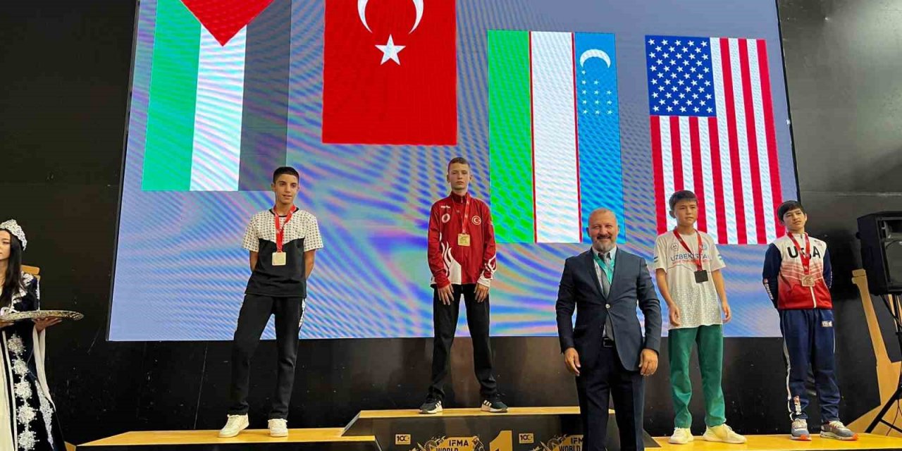 Canikli sporcu dünya şampiyonu oldu