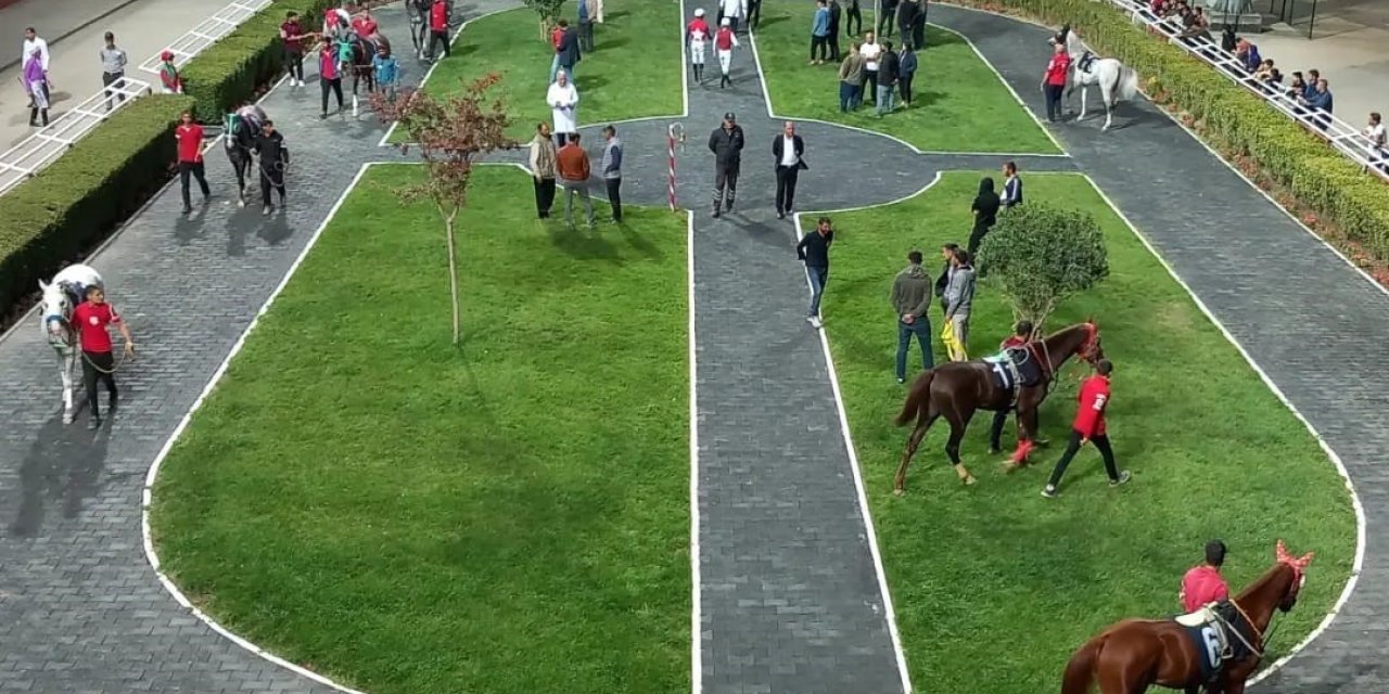 Diyarbakır Hipodromu’nda Zerzevan Kalesi Koşusu yapıldı