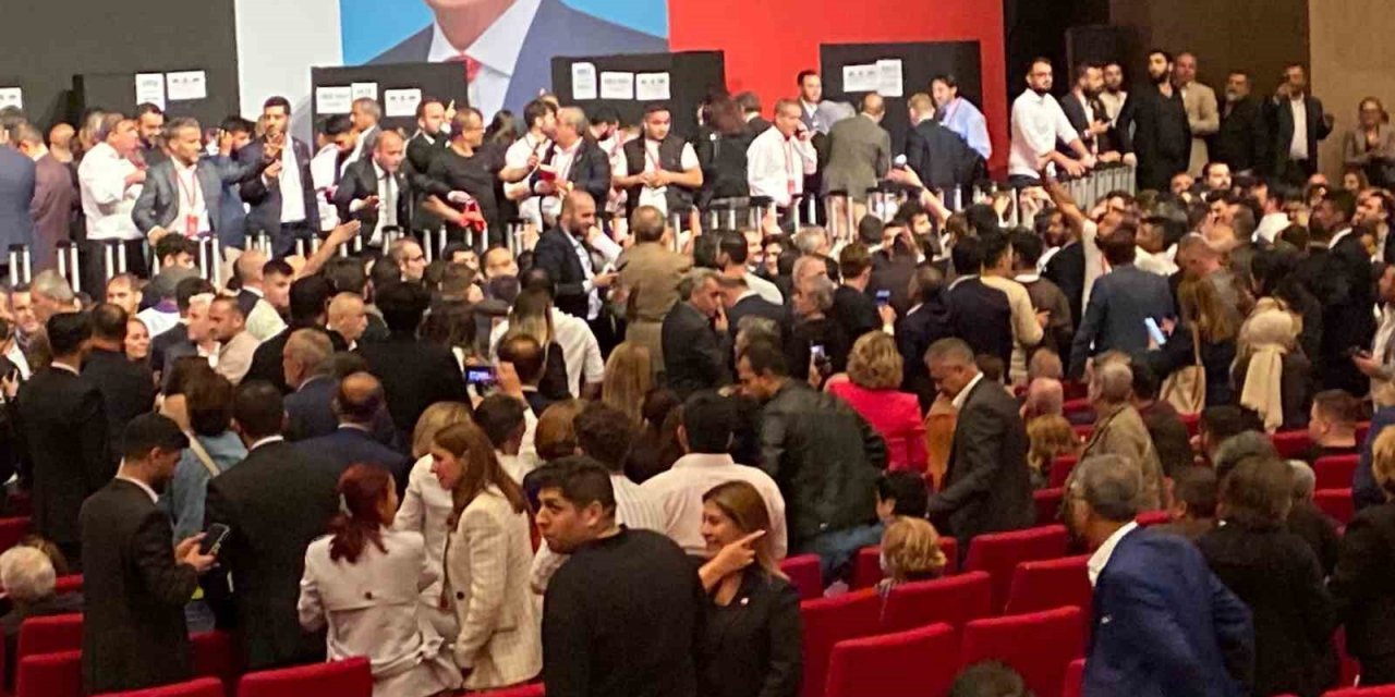 CHP’de İstanbul yarışını Özgür Çelik kazandı