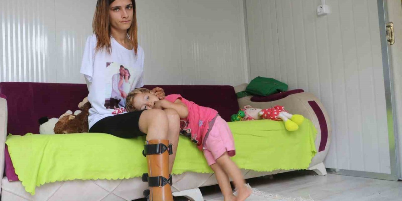 Depremde kolunu kaybeden anne, kızıyla olan hayallerini gerçekleştirebilmek için biyonik kola kavuşmak istiyor