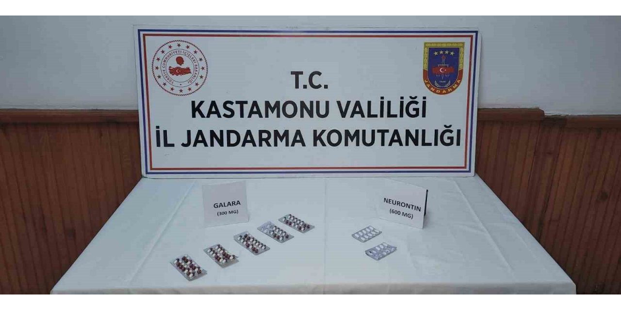 Sentetik ecza hap ile yakalanan iki kişi gözaltına alındı