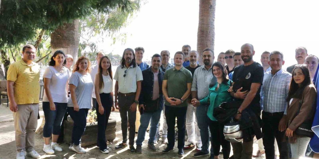 Yeni atanan öğretmenler İl Milli Eğitim Müdürü Çay ile bir araya geldi