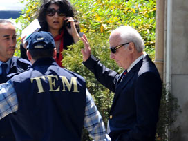 Çetin Doğan'ın bu kez omzu çıktı!