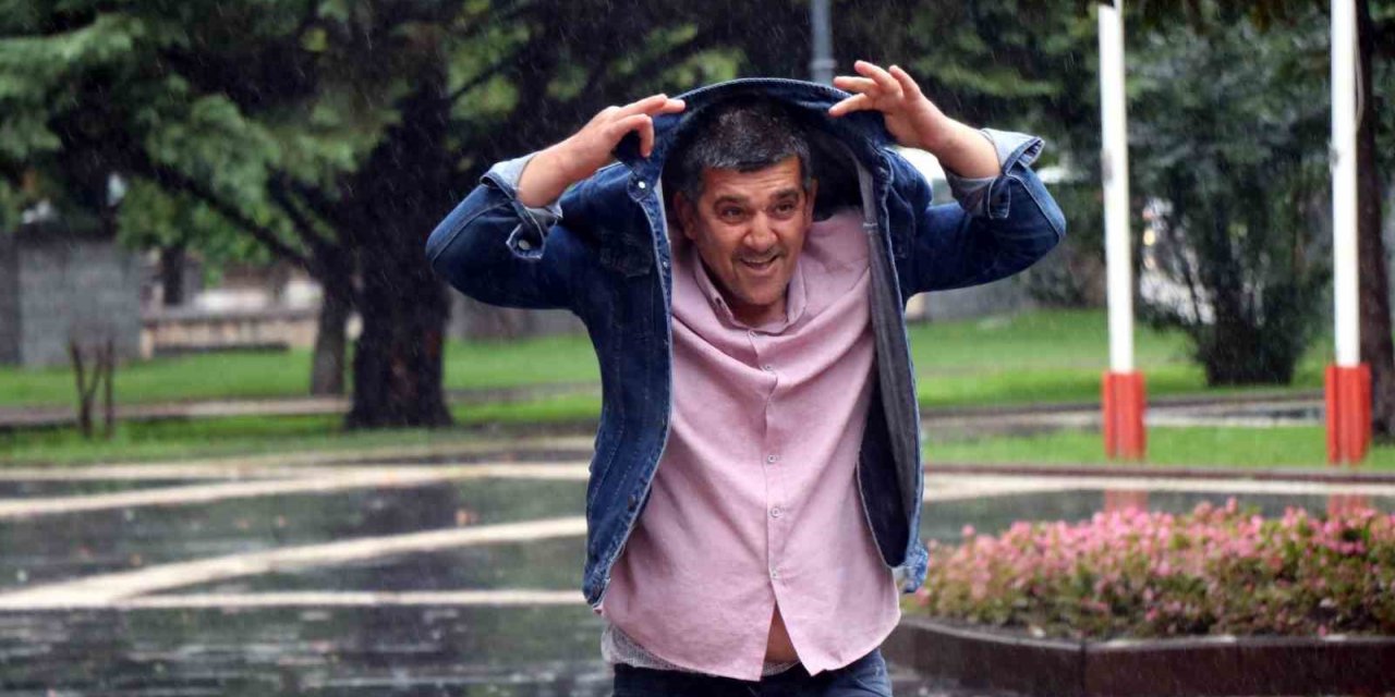 Yağmur yağdı, havalar 10 derece soğudu