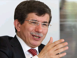 Ahmet Davutoğlu İsrail'e rest çekti