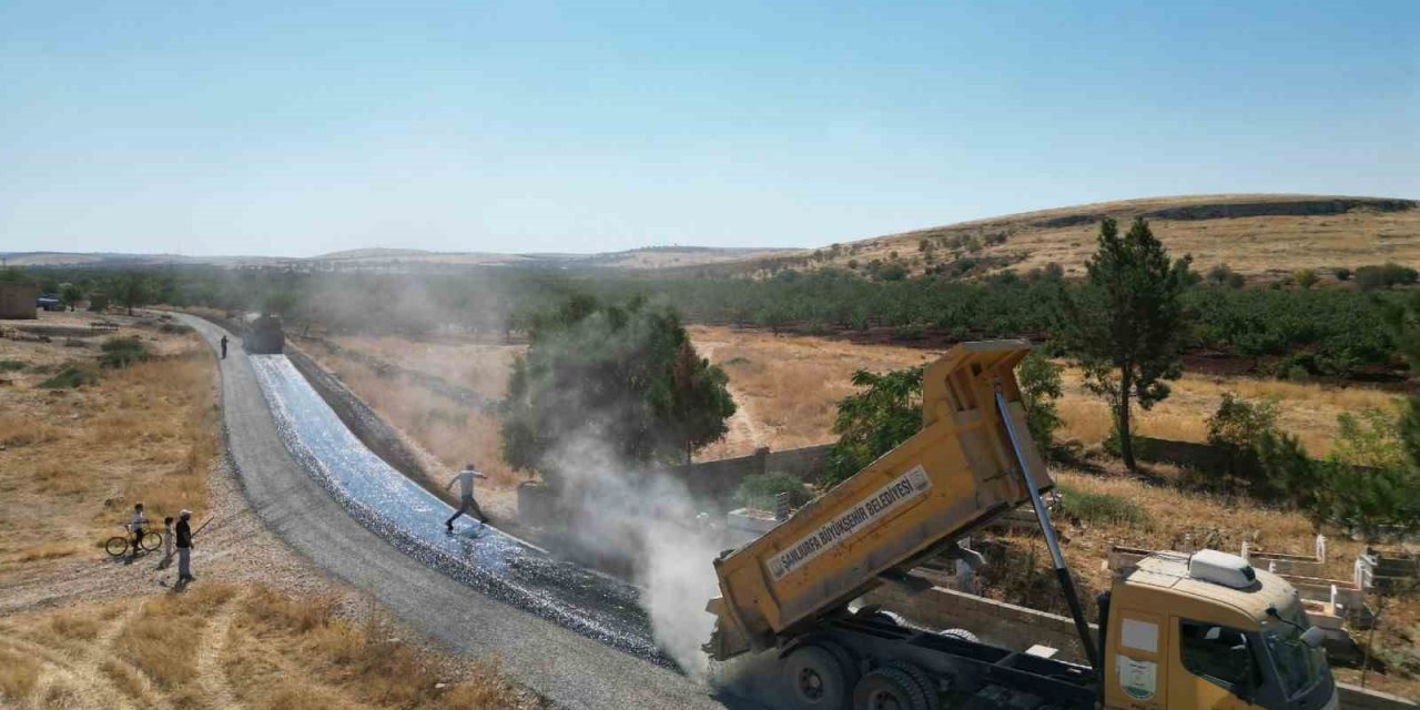 Şanlıurfa Bozova’da sathi asfalt çalışması
