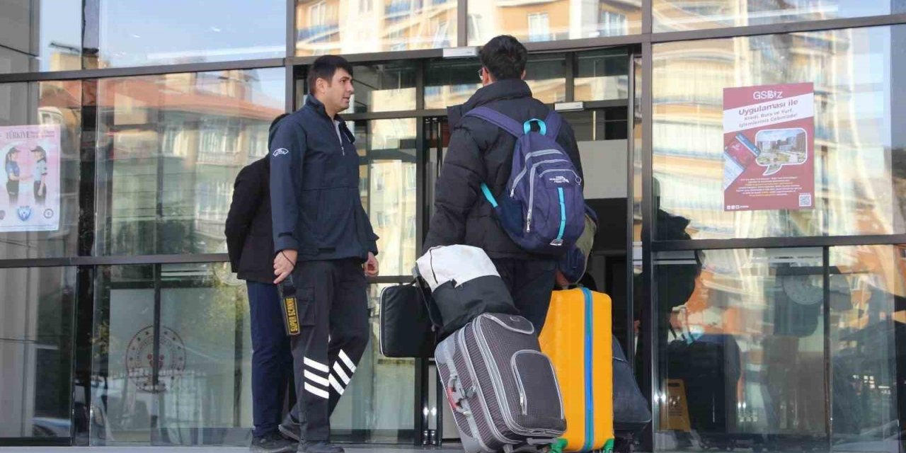 Çankırı’da üniversite öğrencileri yurtlarına yerleşti