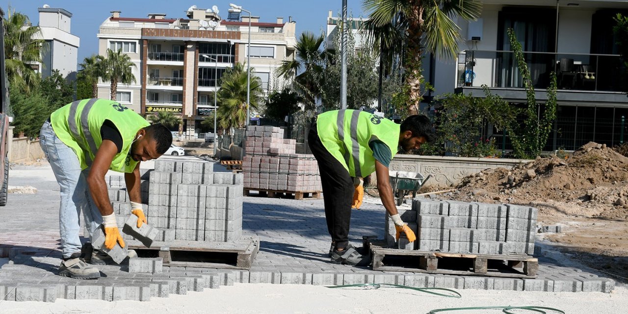Kuşadası’nın tüm mahalleleri hizmetten payını alıyor