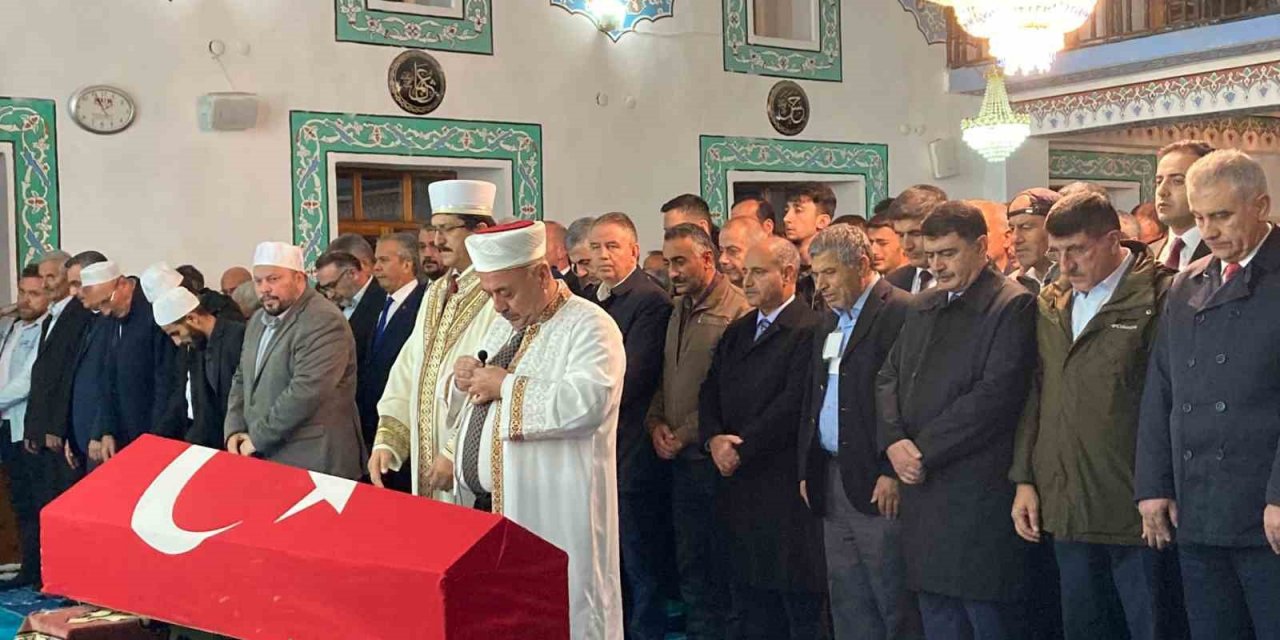 Cihat Ermiş defnedildi