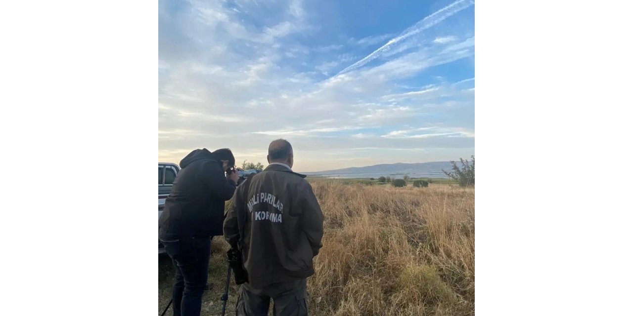 Işıklı Gölünde kaçak avlanan 3 kişiye para cezası kesildi