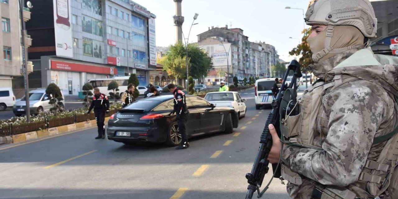 Torbacılara ağır darbe: 82 gözaltı