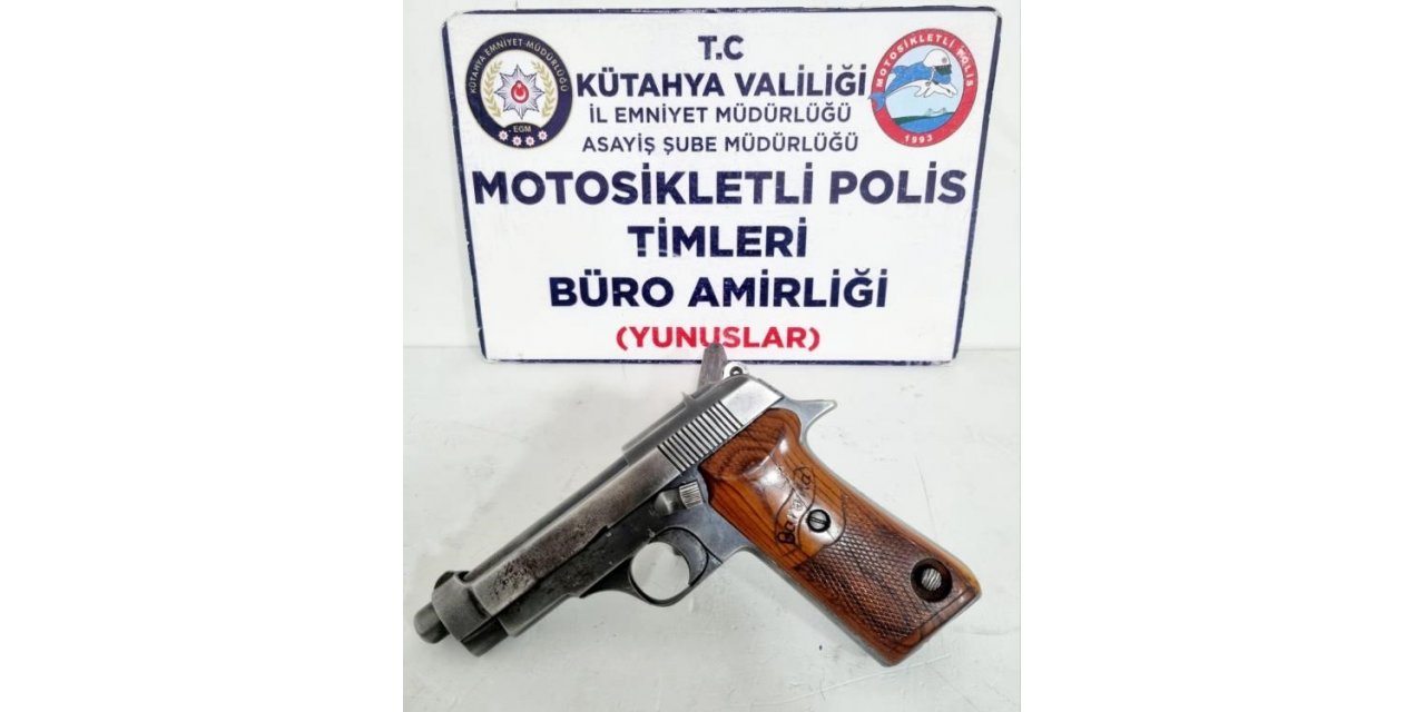 Kütahya’da Yunus Timleri ruhsatsız tabanca ele geçirdi