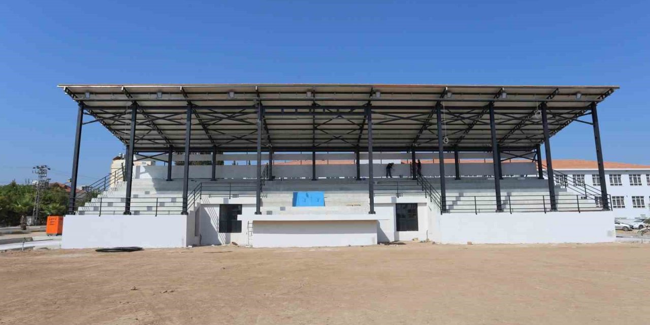 Varsak’a, pehlivanlar diyarı Antalya’ya yakışır er meydanı