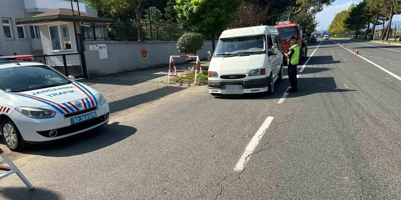 Ordu’da jandarma ekipleri 9 ayda 335 bin araç denetledi