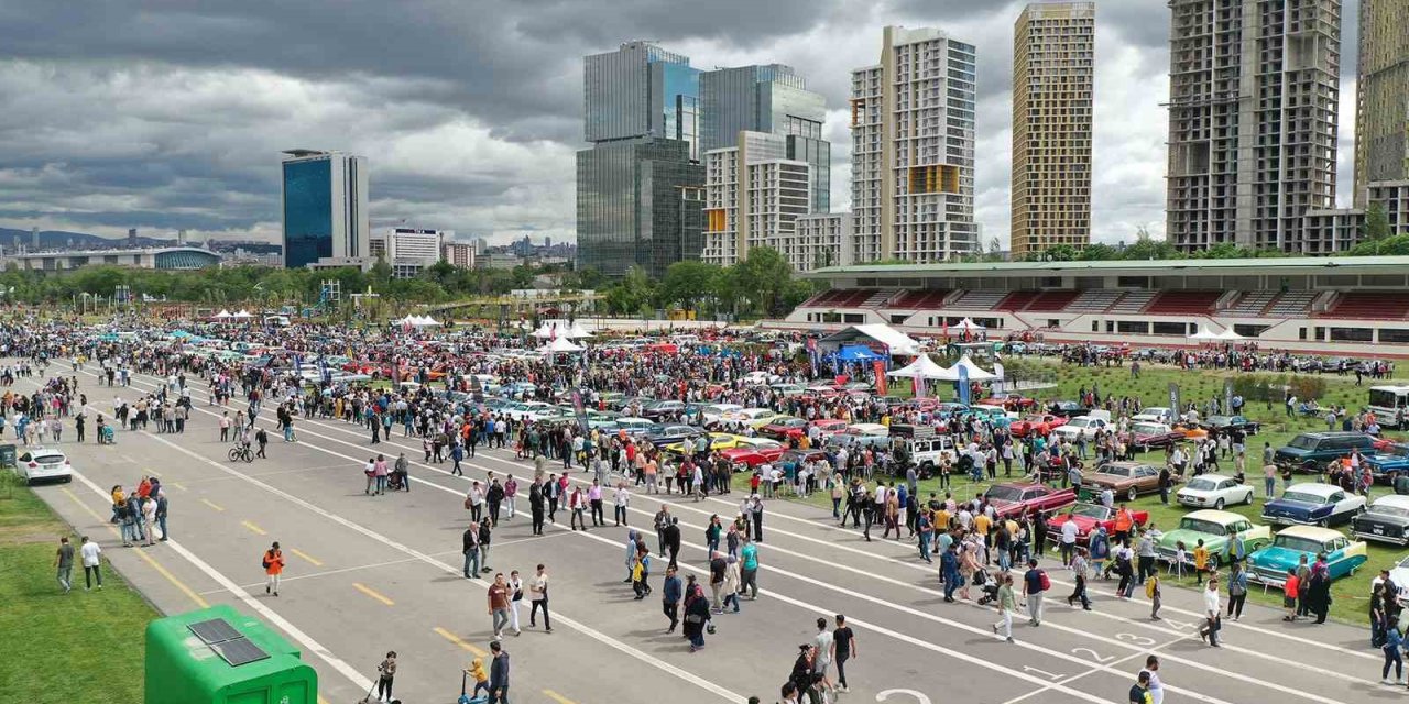 Ankara’da “Klasik Otomobil Festivali” heyecanı
