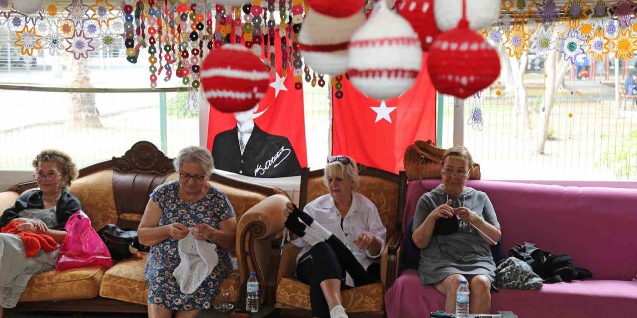 "Mezitli Örgü Evi" kadınların buluşma noktası oldu