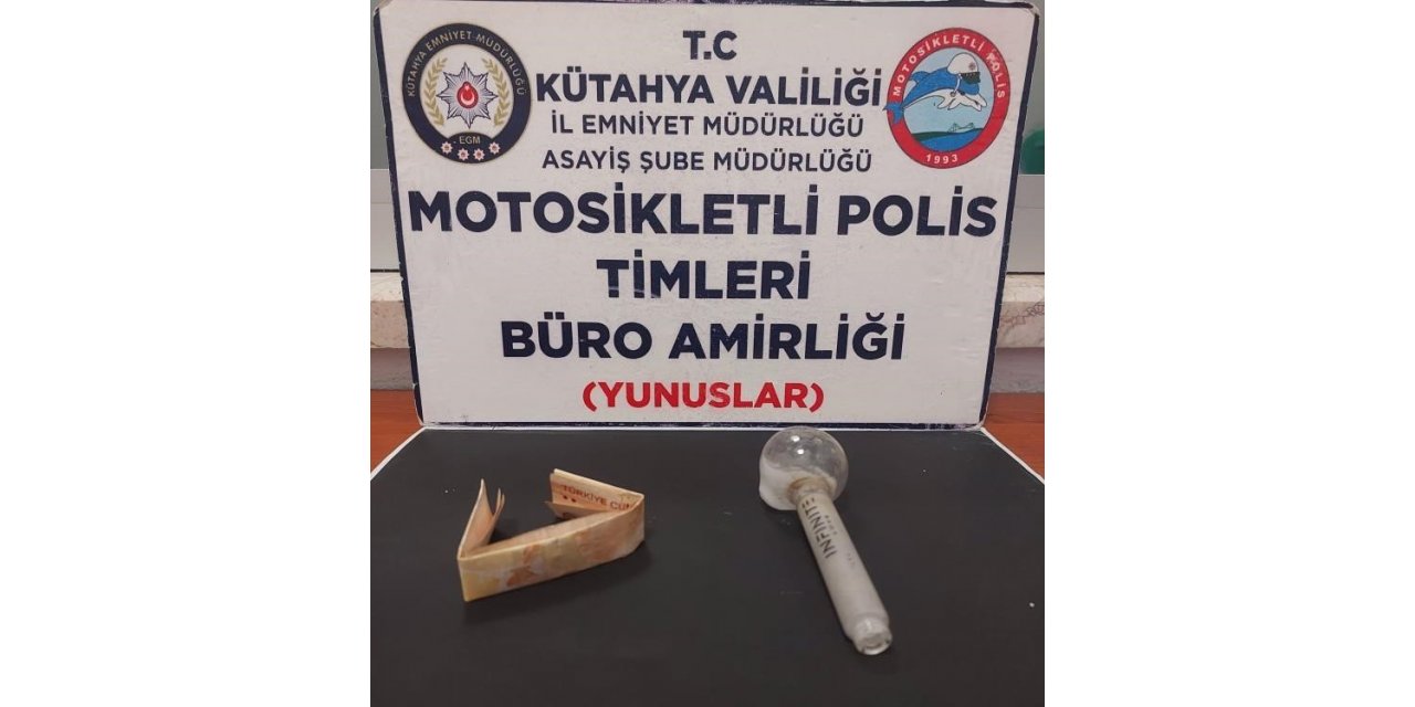 Kütahya’da motosikletli şansın üzerinde uyuşturucu ele geçirildi