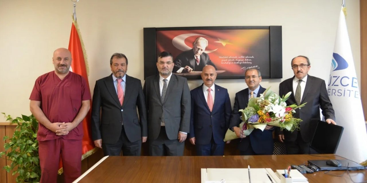 Düzce Üniversitesi'nde Prof. Dr. Serkan Tosun ve Prof. Dr. Ali Öztürk göreve başladı