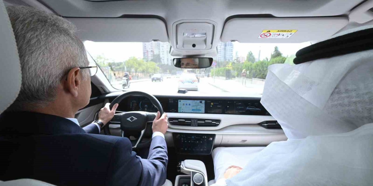 Suudi Ulaştırma Bakanı, Togg ile tur attı