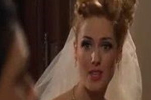 Caroline gelin oluyor