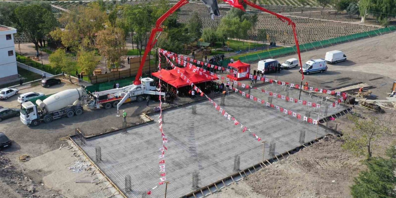 Keçiören’de Lavanta Bahçesi Kapalı Spor Salonu’nun temeli atıldı