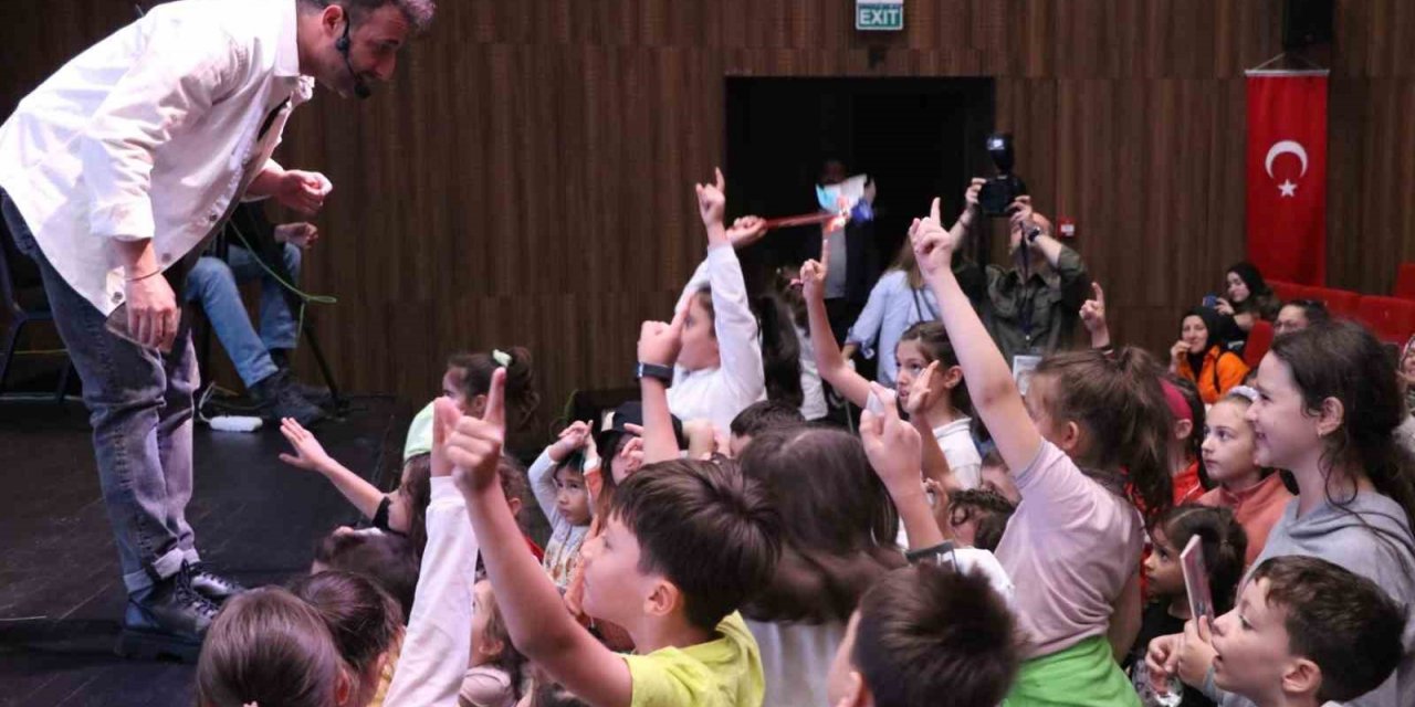 Lemi Filozof: "Çocuklar hayal etme makineleridir"