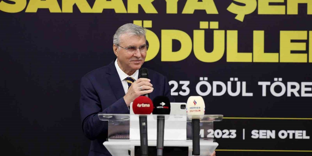 Sakarya’nın yarınlarına ışık tutacak, yenilikçi gençlik projeleri ödüllerini aldı