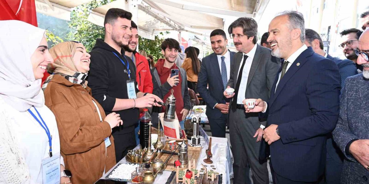 Bursa’da üniversitelilere ‘Hoş geldin’ şöleni