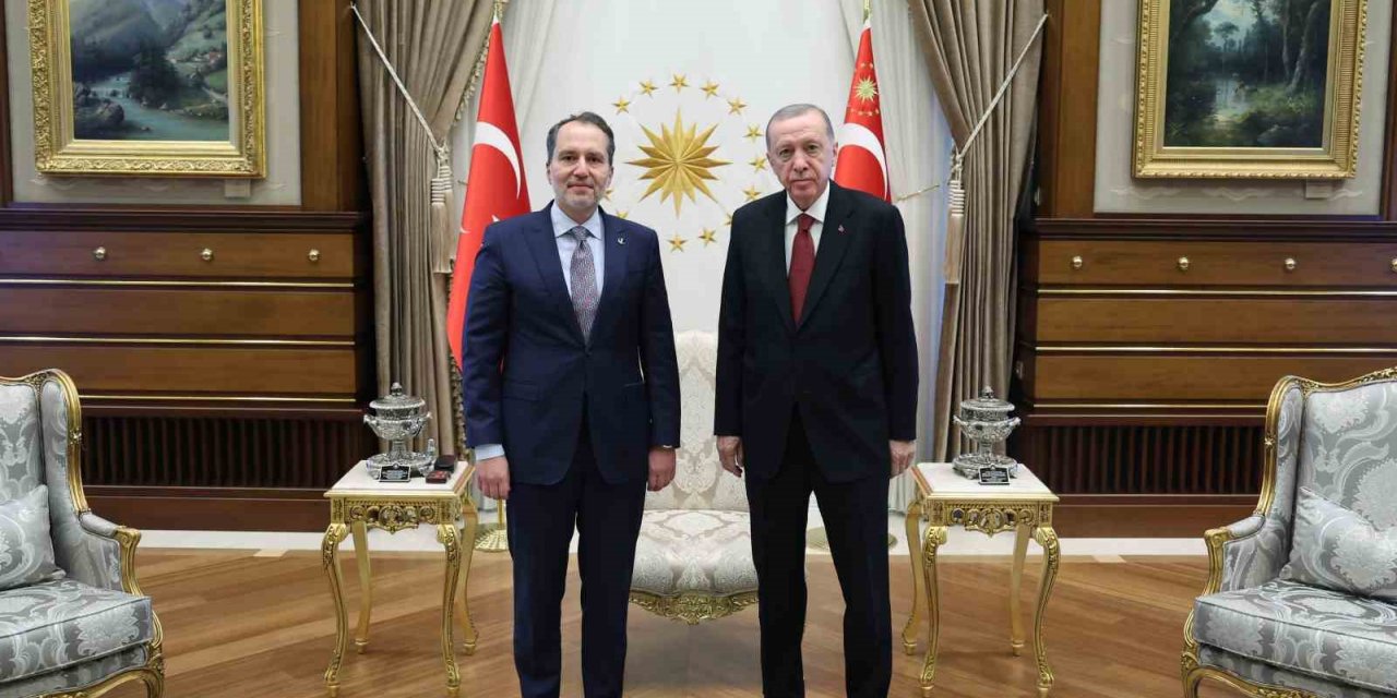 Cumhurbaşkanı Erdoğan, Yeniden Refah Partisi Genel Başkanı Fatih Erbakan’ı kabul etti.