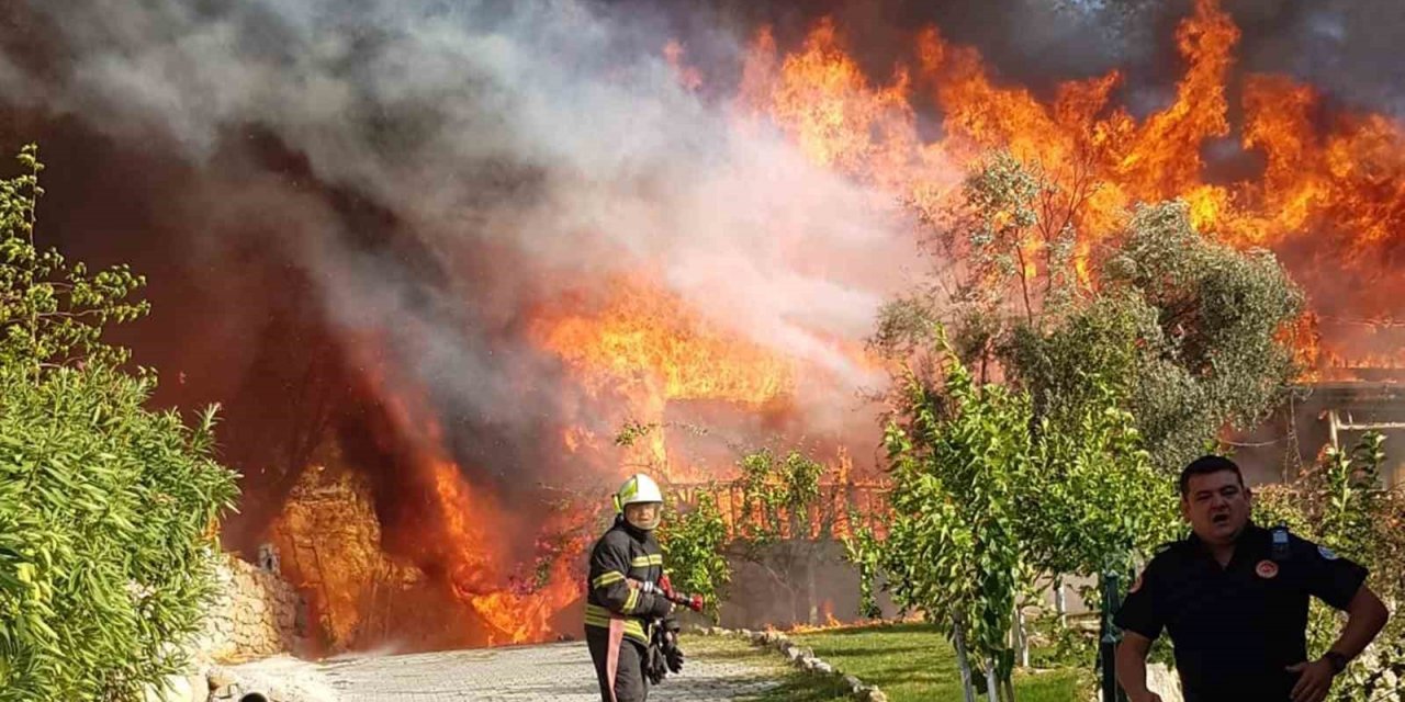 Fethiye Göcek’te orman yangını