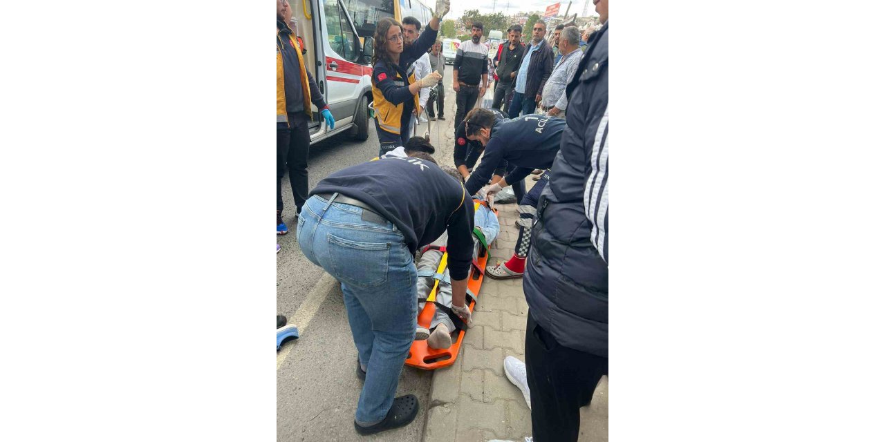 Başakşehir’de kapısı açık minibüsten düşen adam ağır yaralandı