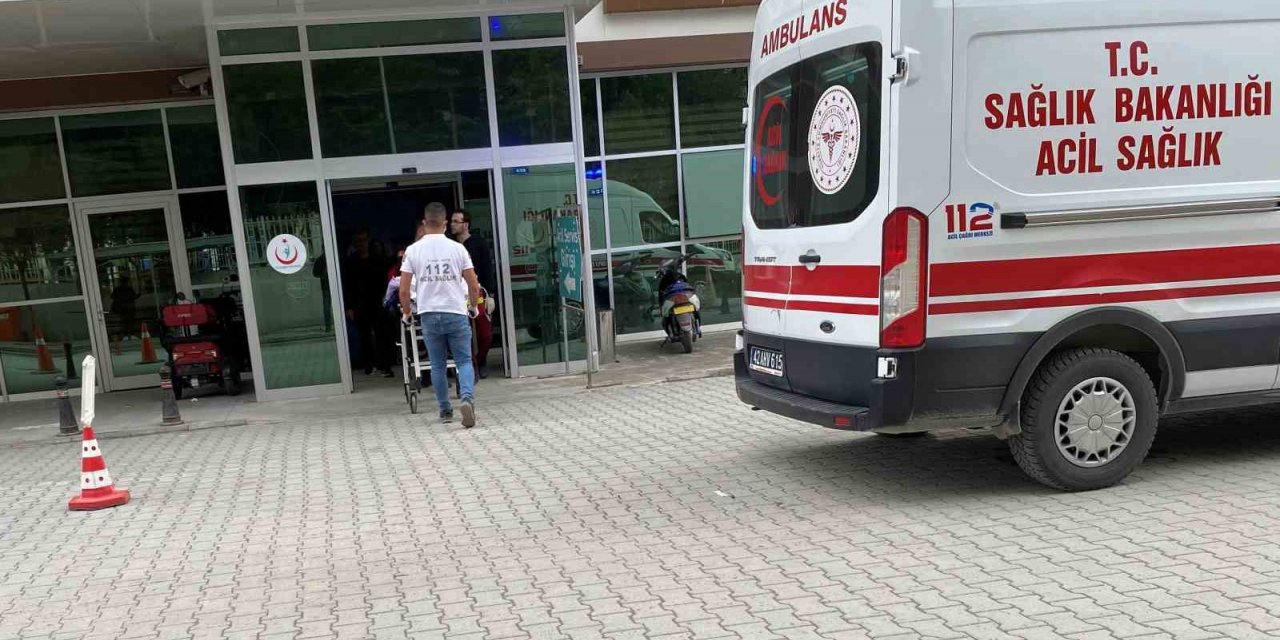 Kulu'da kontrolden çıkan otomobil şarampole devrildi