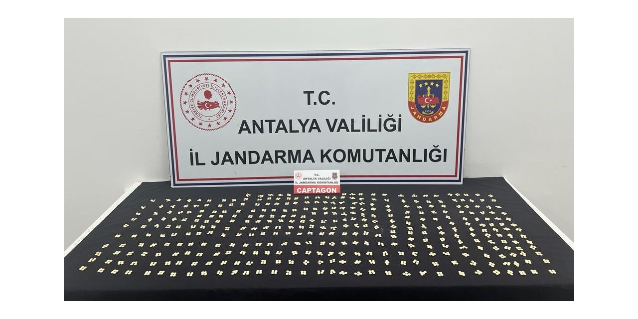 Antalya’da 2 bin 250 adet uyuşturucu hap ele geçirildi