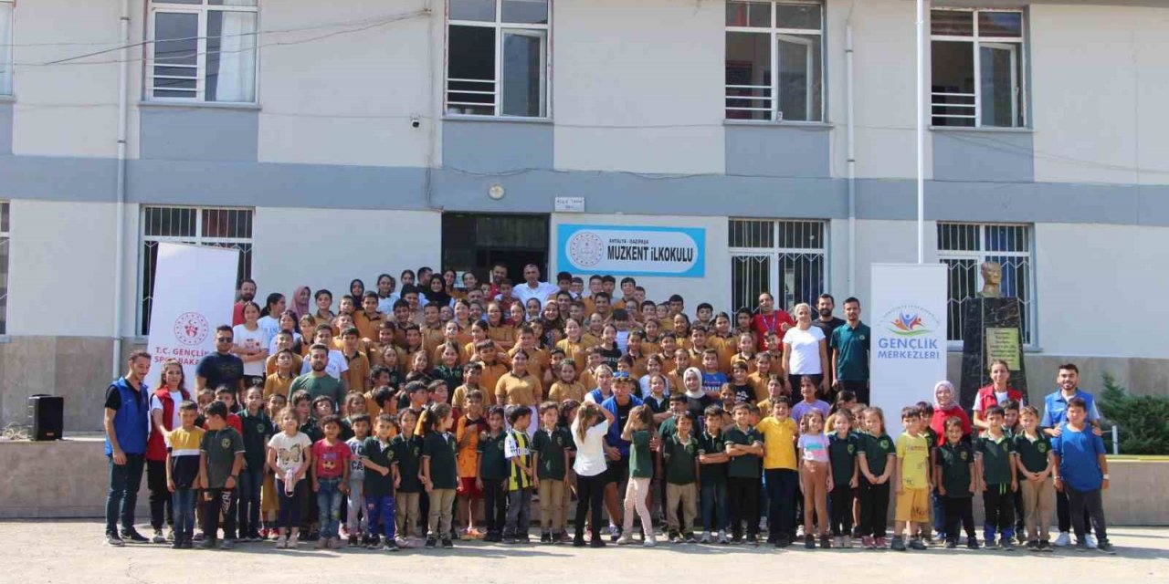 Amatör Spor Haftası nedeniyle köy okulunda spor branşları tanıtıldı