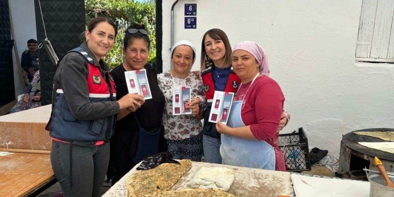 Aydın’da jandarma ekipleri semt pazarında KADES’i anlattı