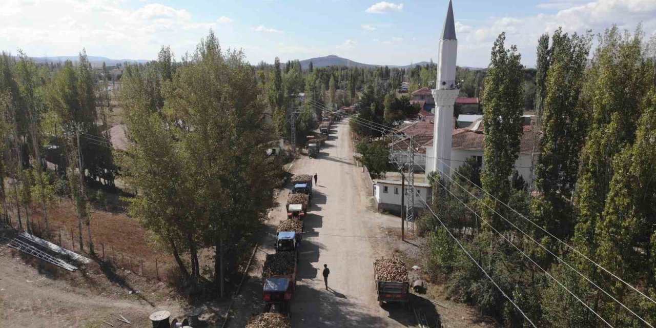 Hasadı bitti, kilometrelerce kuyruk oluştu