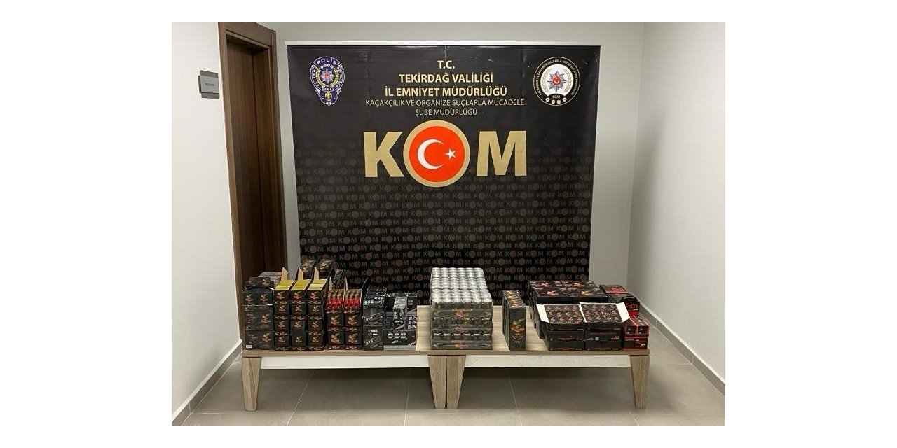 Tekirdağ’da bir araçta 2 bin 50 adet cinsel içerikli ürün ele geçirildi