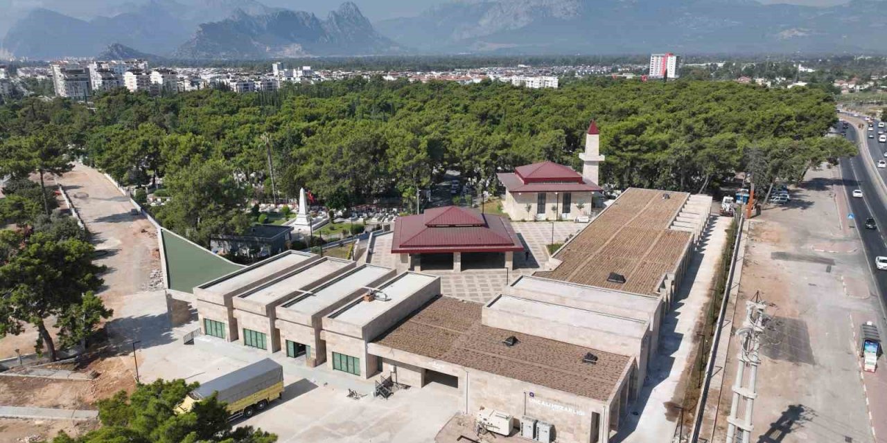 Uncalı Kent Mezarlığı yenileme çalışmaları tamamlandı