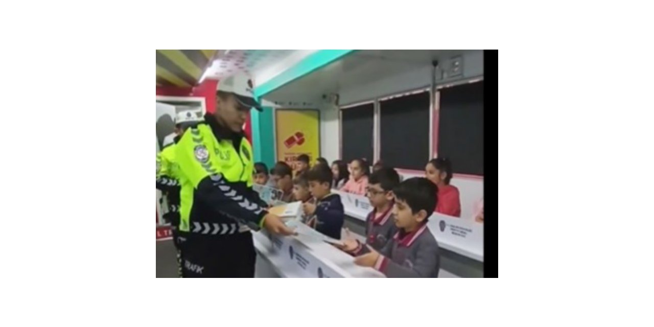 Hakkari polisi 784 öğrenciye eğitim verdi