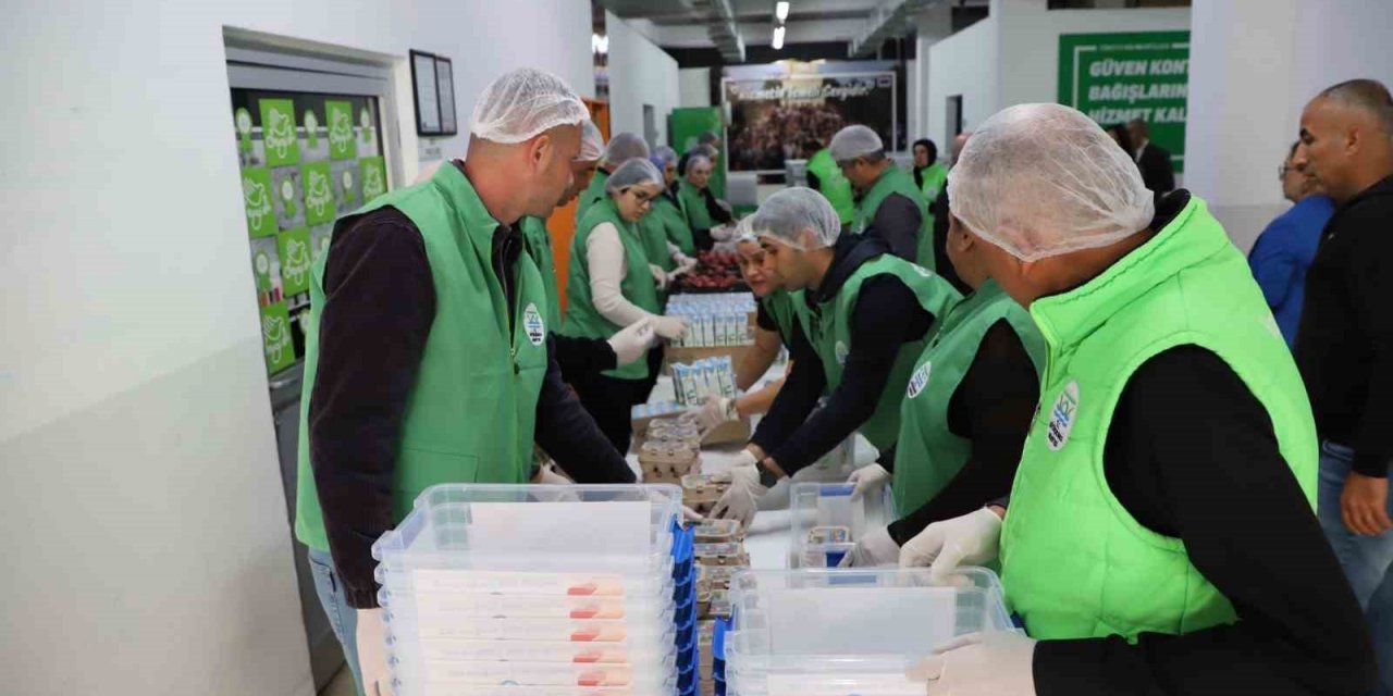 Büyükçekmece Belediyesi’nden ilköğretim öğrencilerine beslenme desteği