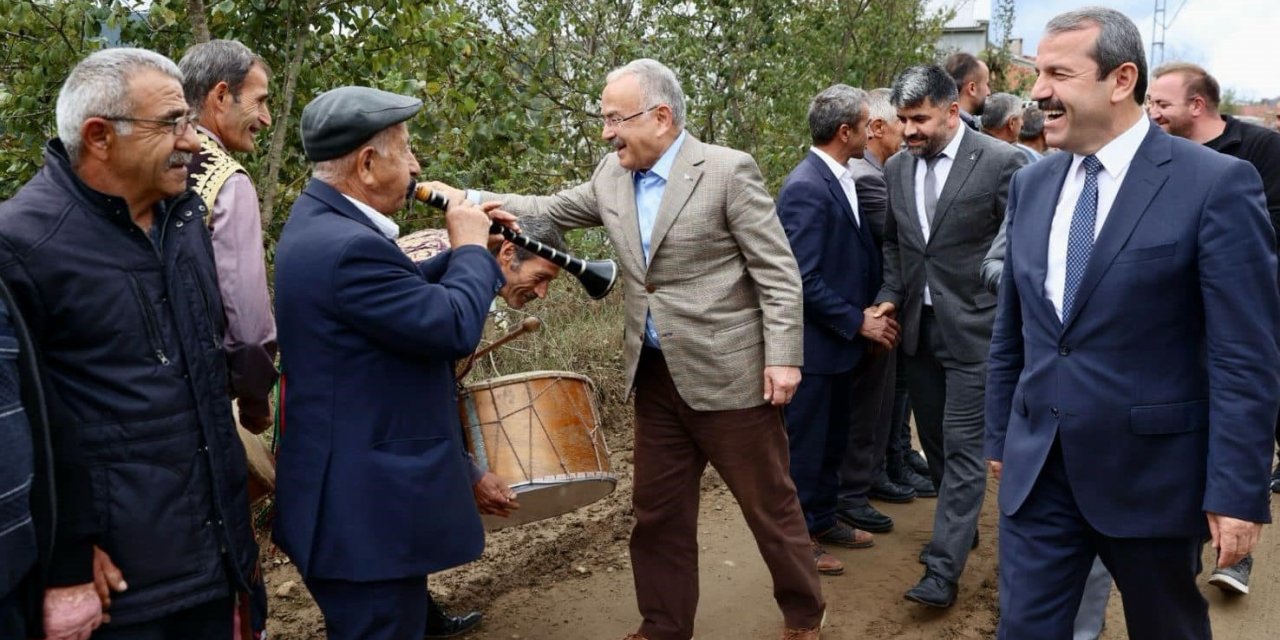 Davullu-zurnalı yol sevinci