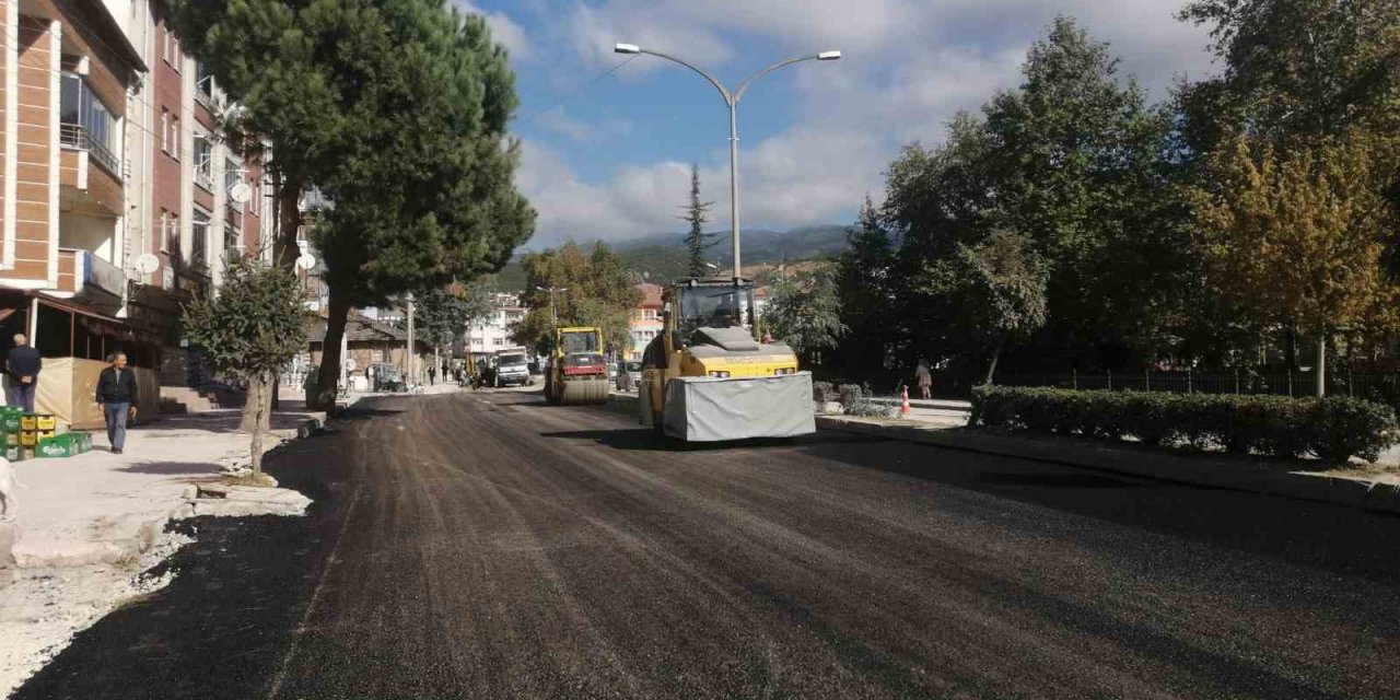 Niksar Belediyesi çalışmalarına hız kesmeden devam ediyor
